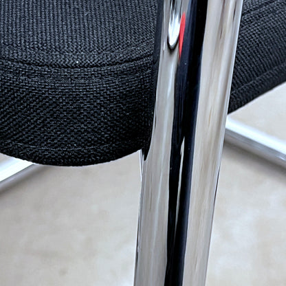 Vitra Visavis 2 Freischwinger Stuhl, Schwarz-Chrom