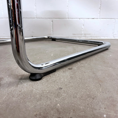 Vitra Visavis Freischwinger Stuhl, Schwarz-Chrom