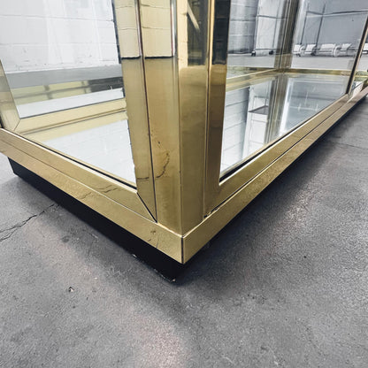 Glasvitrine aus Messing mit Spiegel